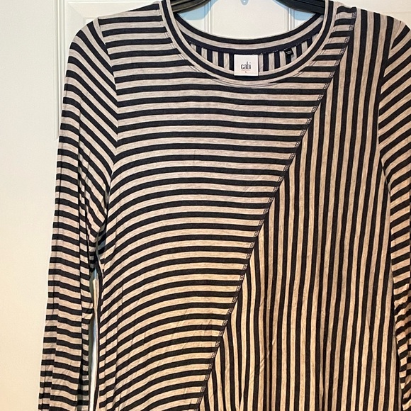 CAbi Ernest Tee - Picture 3 of 3